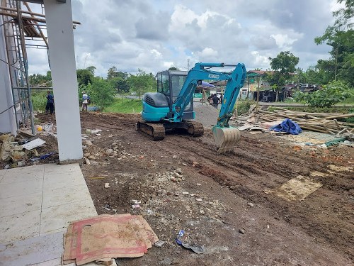SEWA ALAT BERAT EXCAVATOR PER JAM SUKABUMI
