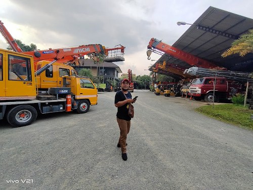 SEWA ALAT BERAT EXCAVATOR PER JAM SUKABUMI